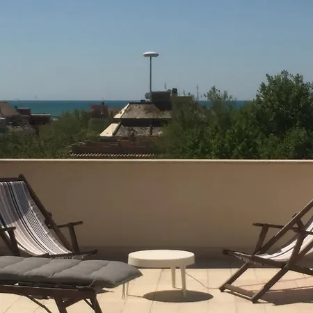 Апартаменты Attico Al Mare *
